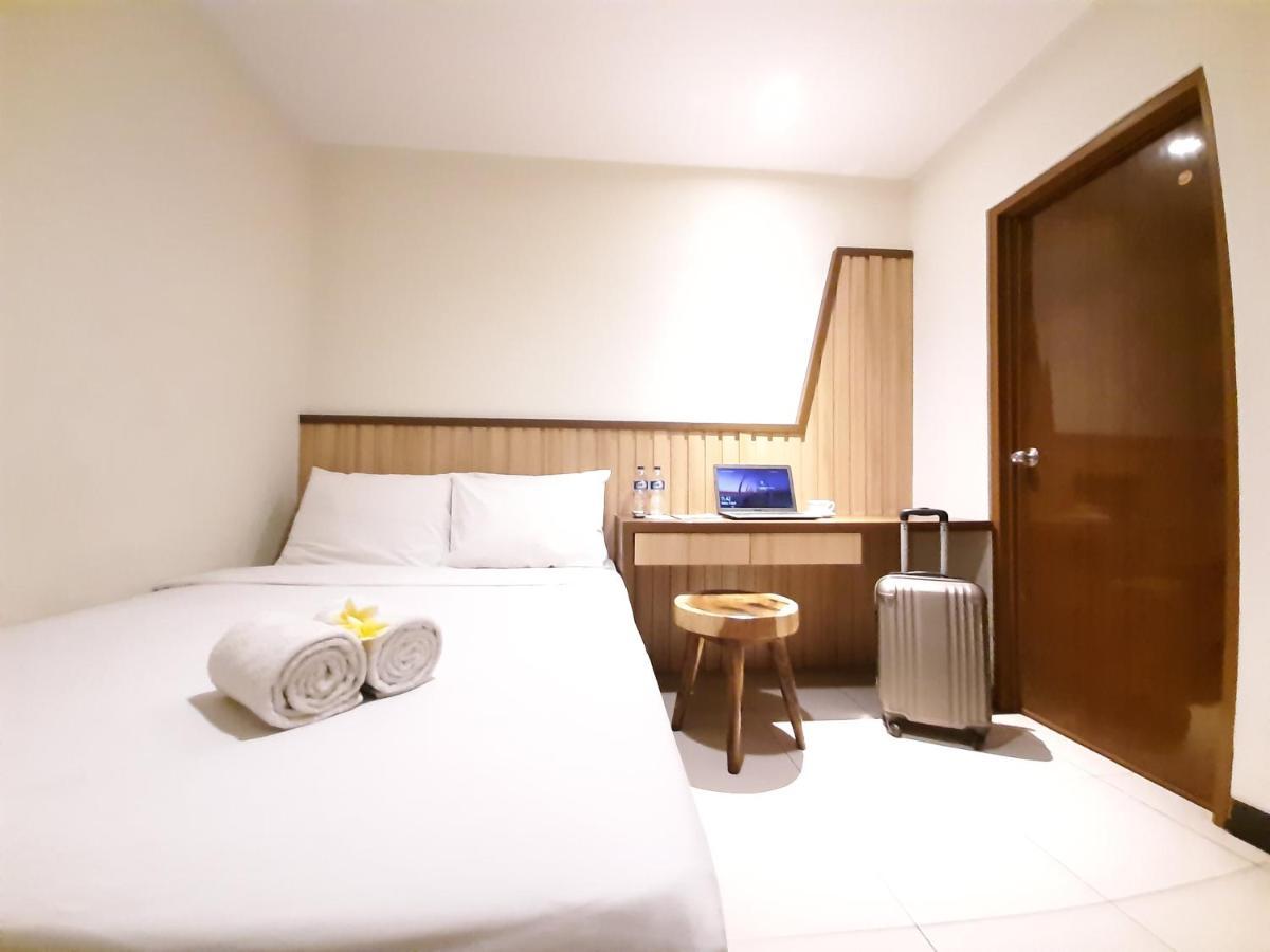 Hotel Pantes Kota Lama Semarang Exteriör bild