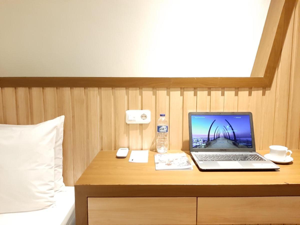 Hotel Pantes Kota Lama Semarang Exteriör bild