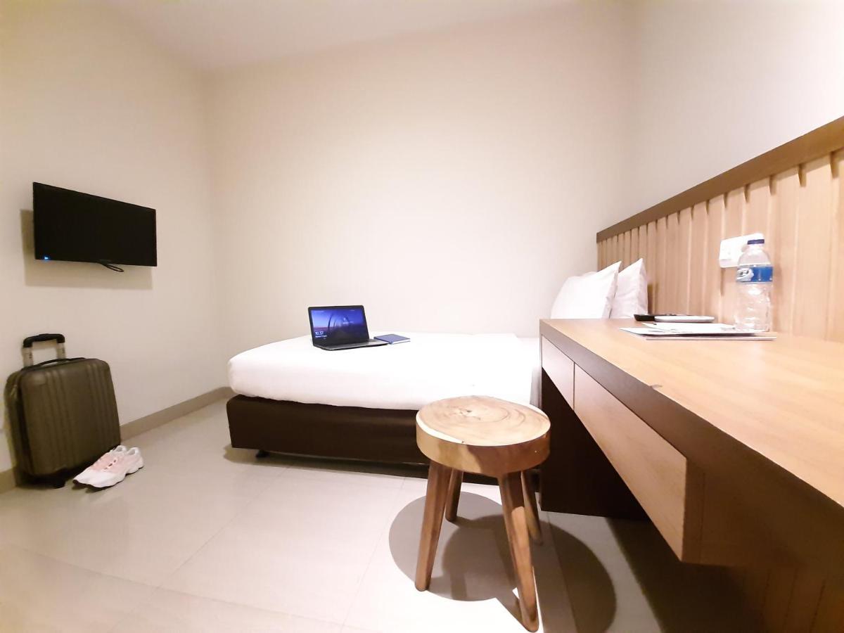Hotel Pantes Kota Lama Semarang Exteriör bild