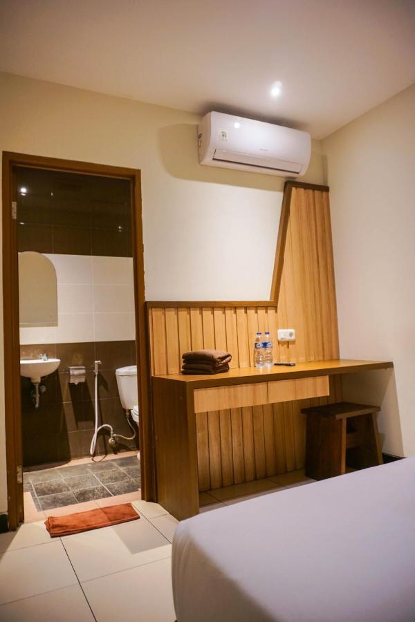 Hotel Pantes Kota Lama Semarang Exteriör bild
