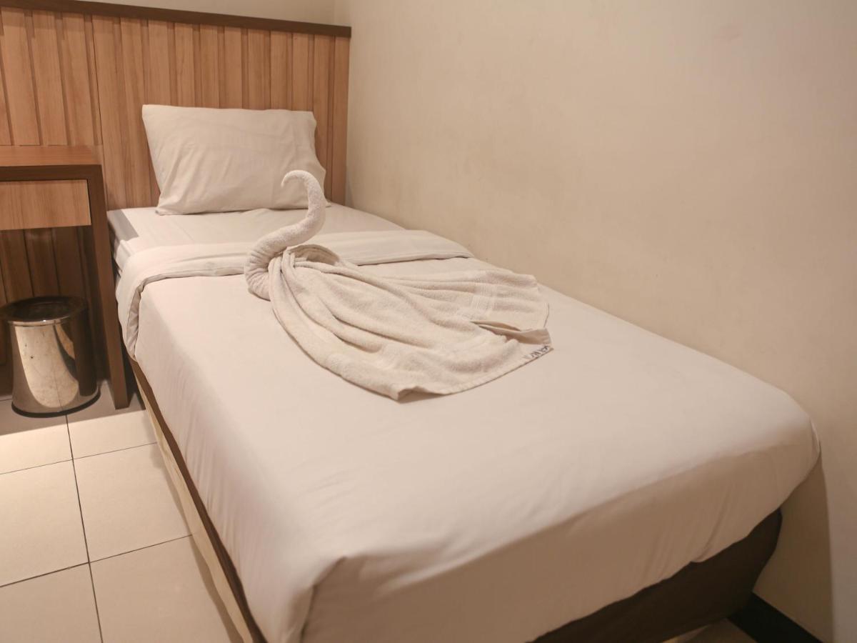 Hotel Pantes Kota Lama Semarang Exteriör bild